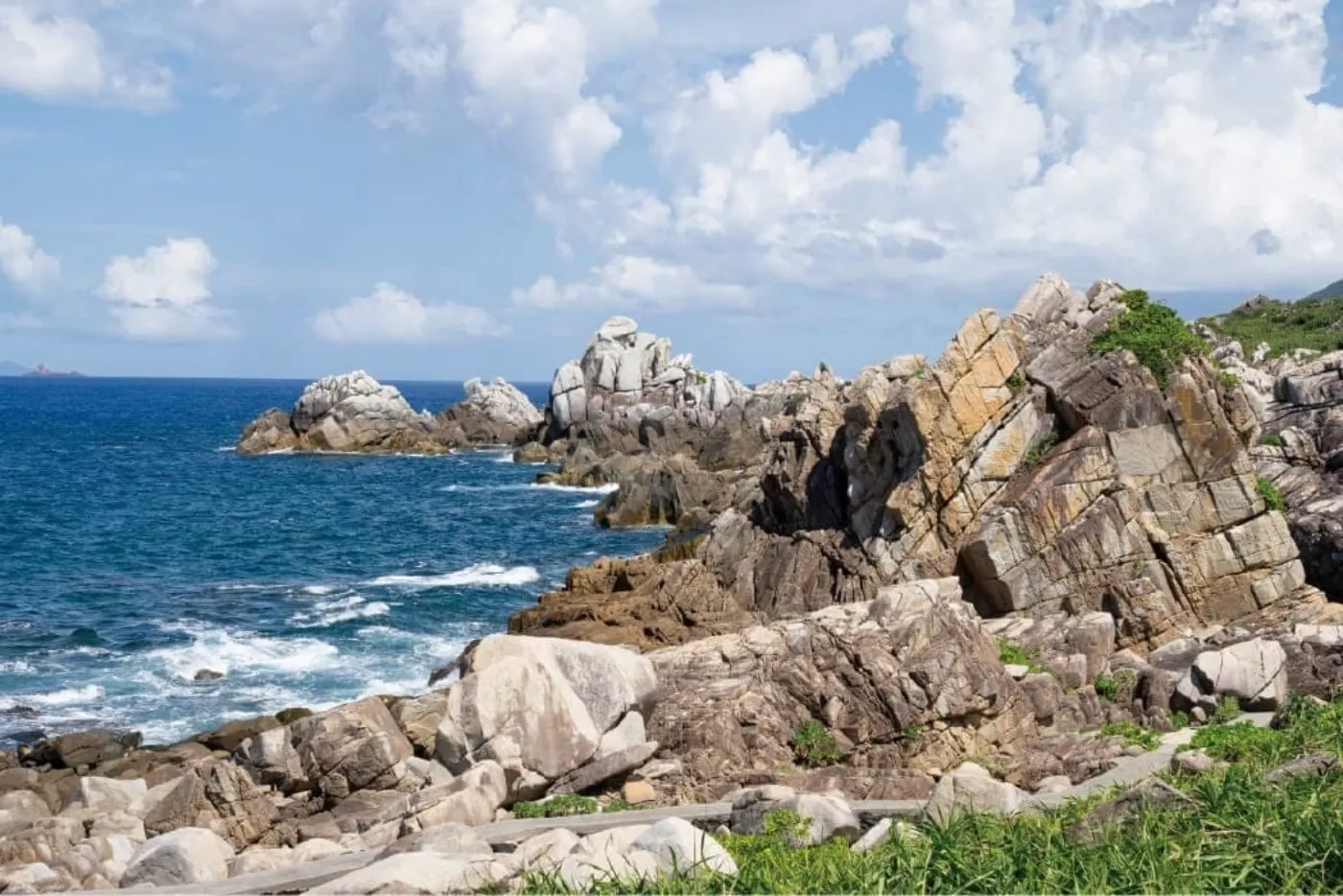 ムシロ瀬の花崗岩